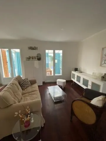 La Maison En Bois Tournefeuille 0*,  France